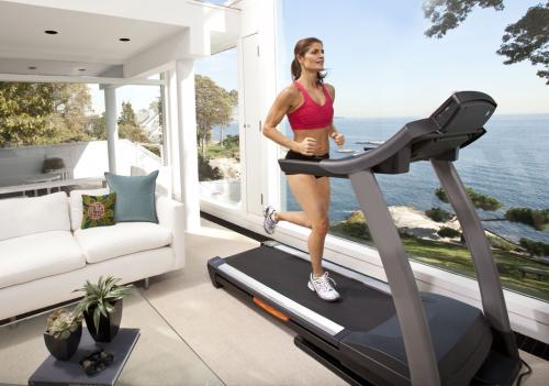 Hướng dẫn sử dụng máy chạy bộ đúng cách